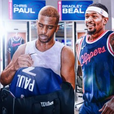 Les adieux émouvants de Chris Paul à son maillot n°3 des Clippers